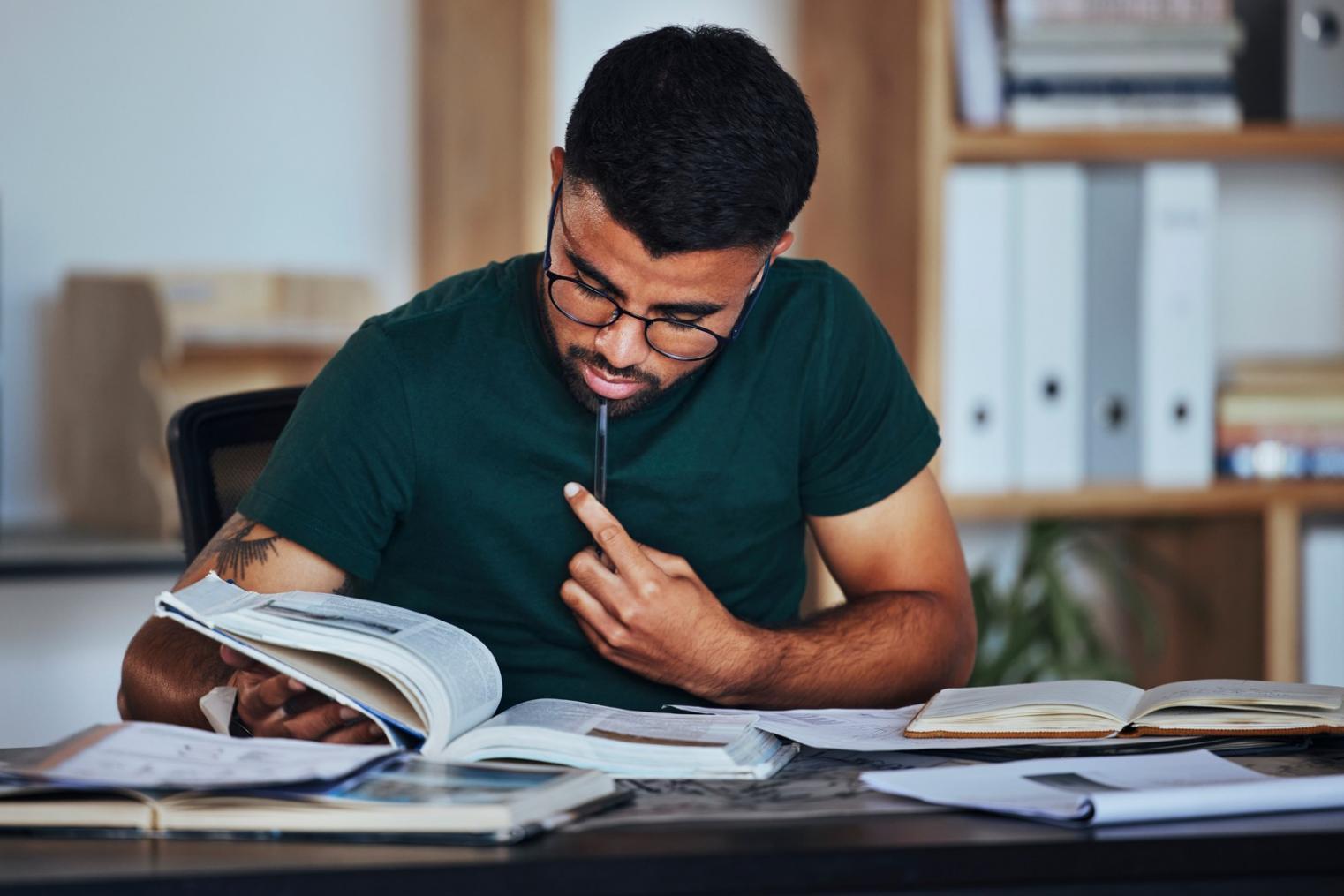 Interaktive Präsenzschulung mit engagierten Teilnehmern